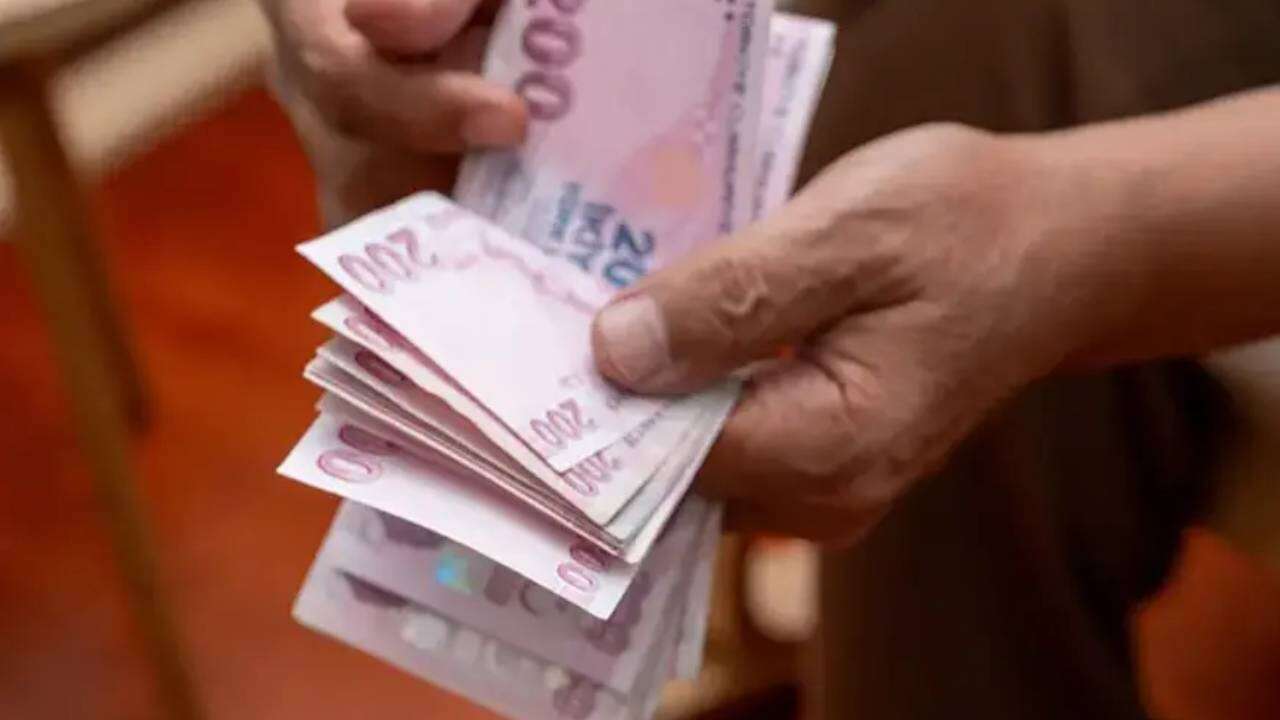 SGK Uzmanı Dilek Ete tarihi resmen açıkladı: Emekli maaşlarına ek zam geliyor! 7